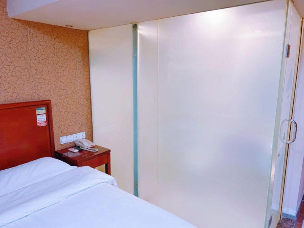 Greentree Inn Xi'An Bell And Drum Tower Food Street Ancient City Wall Ximen Express Hotel Exterior foto